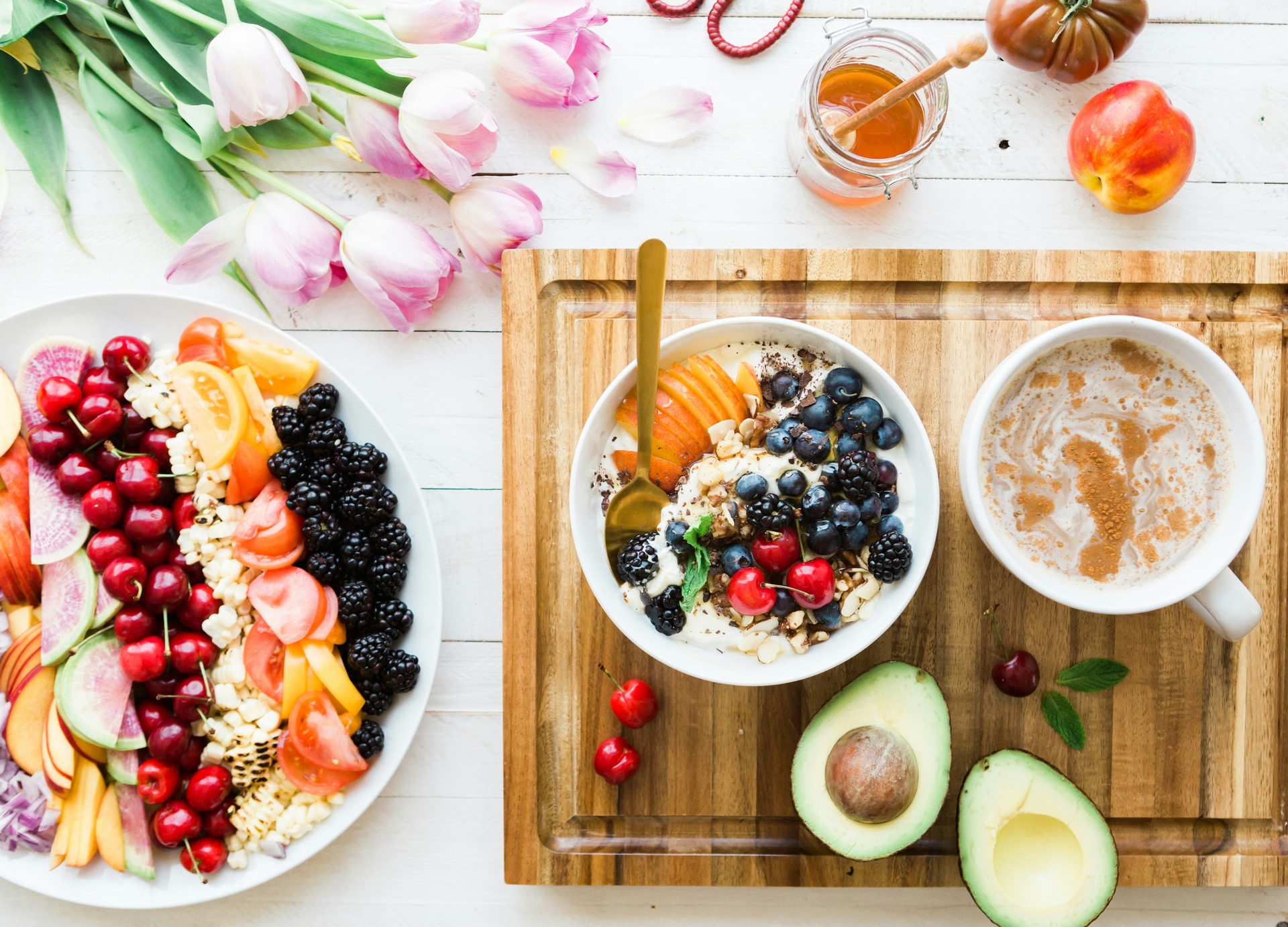 Healthy balanced meal with vegetables, protein, and whole grains for stable energy.